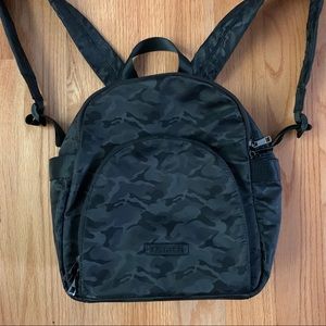 Fabletics small black camo backpack, nwot.✨